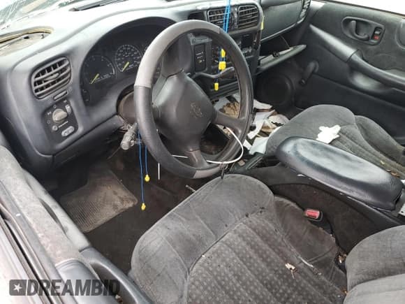 ✅ 2001 Chevrolet S-10 LS • VIN: 1GCCS19W418106801 • Лот: 81539934. Опубликован ранее на Copart с пробегом 277 217 миль. Бесплатный доступ к архиву аукционных продаж из США и подробный отчёт об истории автомобиля на DreamBid. Изображение 8.