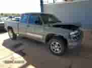 ✅ 2002 Chevrolet Silverado 1500 LS • VIN: 1GCEC19V12Z239654 • Lot: 90499805. Wystawiony na Copart z przebiegiem 196 810 mil mil. Skorzystaj z bezpłatnego archiwum sprzedaży aukcyjnych z USA i zobacz szczegółowy raport historii pojazdu na DreamBid. Zdjęcie 4.