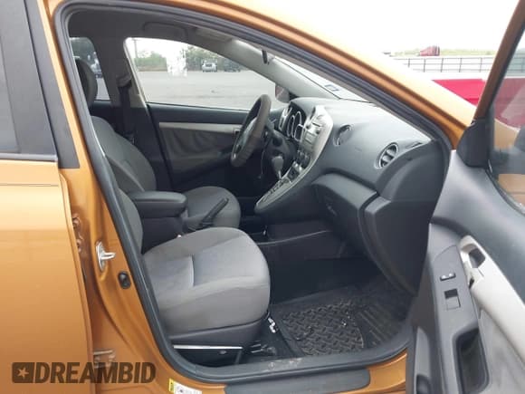 ✅ 2009 Toyota Matrix • VIN: 2T1KU40E69C021602 • Лот: 43039609. Опубликован ранее на IAAI с пробегом 166 176 миль. Бесплатный доступ к архиву аукционных продаж из США и подробный отчёт об истории автомобиля на DreamBid. Изображение 5.