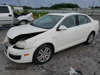 ✅ 2007 Volkswagen Jetta Wolfsburg Edition • VIN: 3VWEF71K27M172001 • Лот: 58436815. Опубликован ранее на Copart с пробегом 111 073 миль. Бесплатный доступ к архиву аукционных продаж из США и подробный отчёт об истории автомобиля на DreamBid. Изображение 1.