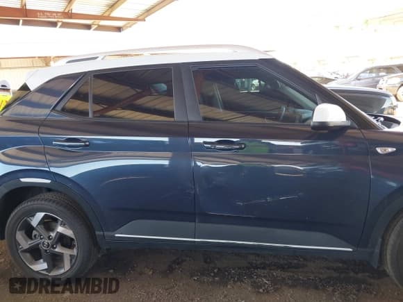 ✅ 2022 Hyundai Venue Limited • VIN: KMHRC8A38NU135423 • Lot: 42259343. Listed on IAAI with 38,644 mi. Free auction sales archive from the USA and detailed vehicle history report at DreamBid. Image 13.