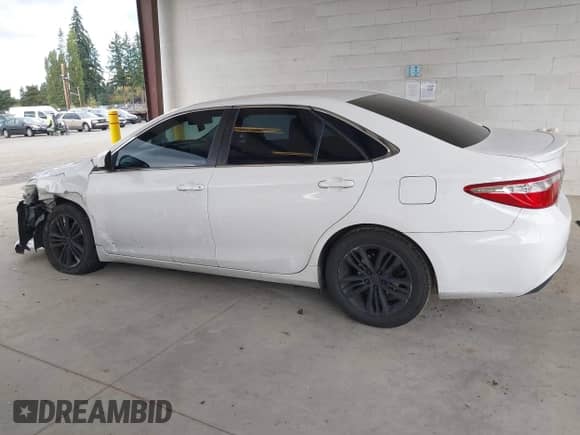 2016 Toyota Camry LE z VIN 4T1BF1FK8GU245813, wystawiony jako IAAI lot #43369308 z przebiegiem 97 361 mil mil oraz . Historia ofert i sprzedaży dostępna na DreamBid. Obrazek 15.