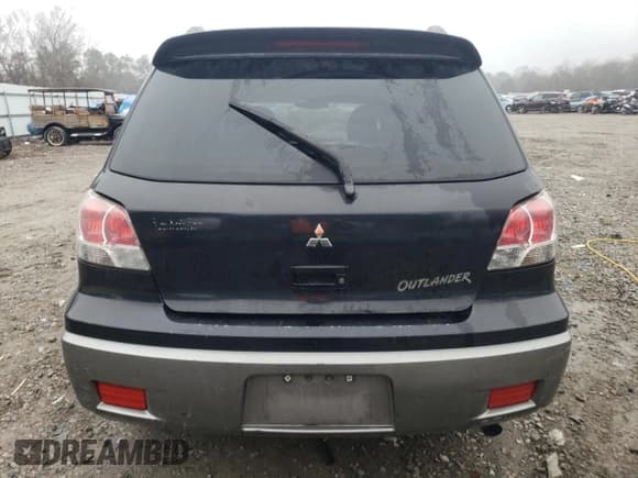 ✅ 2004 Mitsubishi Outlander XLS • VIN: JA4LX41F04U057357 • Лот: 45090925. Опубликован ранее на Copart с пробегом 260 485 миль. Бесплатный доступ к архиву аукционных продаж из США и подробный отчёт об истории автомобиля на DreamBid. Изображение 6.