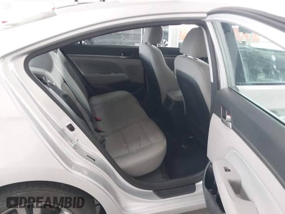 2018 Hyundai Elantra Limited с VIN 5NPD84LF8JH236403, выставлен на аукционе IAAI как лот 42366931 с пробегом 27 579 миль миль и . История ставок и продаж доступна на DreamBid. Изображение 8.