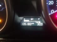 ✅ 2013 Mazda 3 i SV • VIN: JM1BL1TF7D1821103 • Lot: 43589157. Wystawiony na IAAI z przebiegiem 135 180 mil. Bezpłatny archiwum sprzedaży aukcyjnych z USA i szczegółowy raport historii pojazdu na DreamBid. Zdjęcie 7.