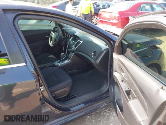 ✅ 2016 Chevrolet Cruze LT • VIN: 1G1PE5SB8G7105486 • Lot: 43157670. Listed on IAAI with 108,478 mi. Free auction sales archive from the USA and detailed vehicle history report at DreamBid. Image 5.