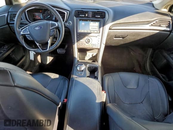 ✅ 2017 Ford Fusion Titanium • VIN: 3FA6P0SU2HR180069 • Lot: 93822995. Listed on Copart with 67,651 mi. Free auction sales archive from the USA and detailed vehicle history report at DreamBid. Image 8.