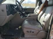 ✅ 2005 Chevrolet Silverado 1500 LS • VIN: 2GCEK13T551381741 • Lot: 93079435. Listed on Copart with 154,794 mi. Free auction sales archive from the USA and detailed vehicle history report at DreamBid. Image 7.