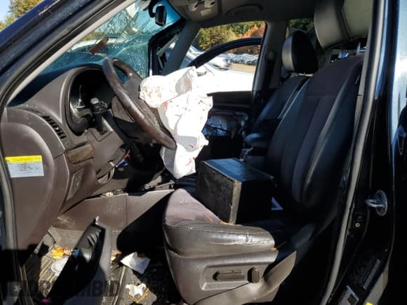 ✅ 2010 Hyundai Santa Fe SE • VIN: 5NMSHDAG8AH344312 • Lot: 76484474. Listed on Copart with Not provided. Free auction sales archive from the USA and detailed vehicle history report at DreamBid. Image 7.