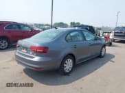 ✅ 2016 Volkswagen Jetta S • VIN: 3VW267AJ5GM239149 • Lot: 42886912. Wystawiony na IAAI z przebiegiem 107 526 mil. Bezpłatny archiwum sprzedaży aukcyjnych z USA i szczegółowy raport historii pojazdu na DreamBid. Zdjęcie 4.
