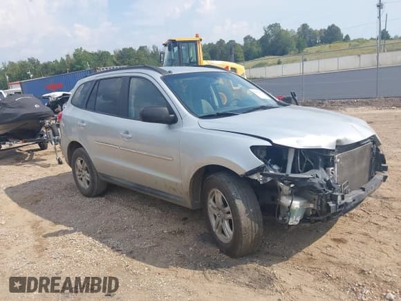 ✅ 2010 Hyundai Santa Fe GLS • VIN: 5NMSG3AB0AH379881 • Лот: 43076055. Опубликован ранее на IAAI с пробегом 191 602 миль. Бесплатный доступ к архиву аукционных продаж из США и подробный отчёт об истории автомобиля на DreamBid. Изображение 1.