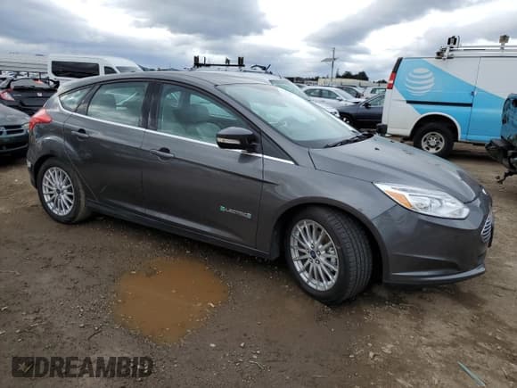 ✅ 2016 Ford Focus Electric • VIN: 1FADP3R45GL221550 • Lot: 43874655. Listed on Copart with 70,651 mi. Free auction sales archive from the USA and detailed vehicle history report at DreamBid. Image 4.