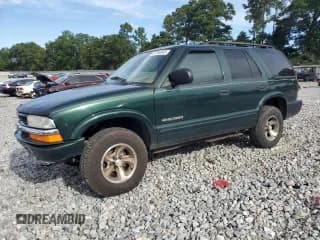 ✅ 2002 Chevrolet Blazer LS • VIN: 1GNCS13W12K142546 • Lot: 61396545. Wystawiony na Copart z przebiegiem 187 079 mil. Bezpłatny archiwum sprzedaży aukcyjnych z USA i szczegółowy raport historii pojazdu na DreamBid. Zdjęcie 1.