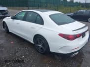 ✅ 2024 Mercedes-Benz E 350 • VIN: W1KLF4HB1RA039038 • Lot: 43434905. Wystawiony na IAAI z przebiegiem 5 345 mil. Bezpłatny archiwum sprzedaży aukcyjnych z USA i szczegółowy raport historii pojazdu na DreamBid. Zdjęcie 3.