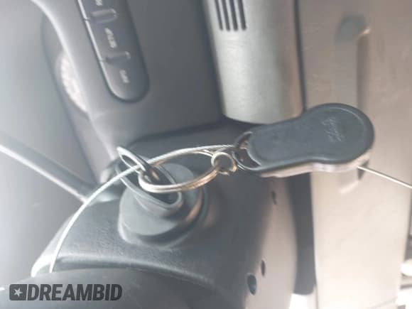 ✅ 2005 Ford F-250 XL • VIN: 1FTSW21P45EB09246 • Lot: 42441183. Listed on IAAI with 186,148 mi. Free auction sales archive from the USA and detailed vehicle history report at DreamBid. Image 11.