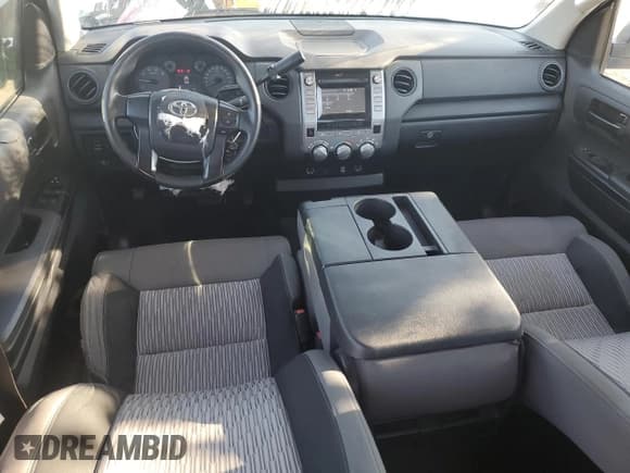 ✅ 2015 Toyota Tundra SR • VIN: 5TFTY5F11FX008739 • Lot: 83917744. Listed on Copart with 180,732 mi. Free auction sales archive from the USA and detailed vehicle history report at DreamBid. Image 8.