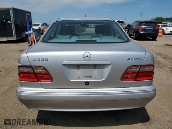 ✅ 2002 Mercedes-Benz E 320 • VIN: WDBJF82J92X065591 • Lot: 65841964. Wystawiony na Copart z przebiegiem 155 195 mil. Bezpłatny archiwum sprzedaży aukcyjnych z USA i szczegółowy raport historii pojazdu na DreamBid. Zdjęcie 6.
