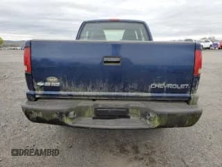 ✅ 2003 Chevrolet S-10 LS • VIN: 1GCDT19X638281001 • Лот: 53938675. Опубликован ранее на Copart с пробегом 83 457 миль. Бесплатный доступ к архиву аукционных продаж из США и подробный отчёт об истории автомобиля на DreamBid. Изображение 6.