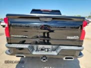 ✅ 2020 Chevrolet Silverado 1500 High Country • VIN: 3GCPWFED2LG234944 • Lot: 67297175. Wystawiony na Copart z przebiegiem 60 514 mil. Bezpłatny archiwum sprzedaży aukcyjnych z USA i szczegółowy raport historii pojazdu na DreamBid. Zdjęcie 6.