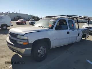 ✅ 2002 Chevrolet Silverado 1500 • VIN: 2GCEK19V621312352 • Lot: 42252555. Wystawiony na Copart z przebiegiem 320 302 mil mil. Skorzystaj z bezpłatnego archiwum sprzedaży aukcyjnych z USA i zobacz szczegółowy raport historii pojazdu na DreamBid. Zdjęcie 1.