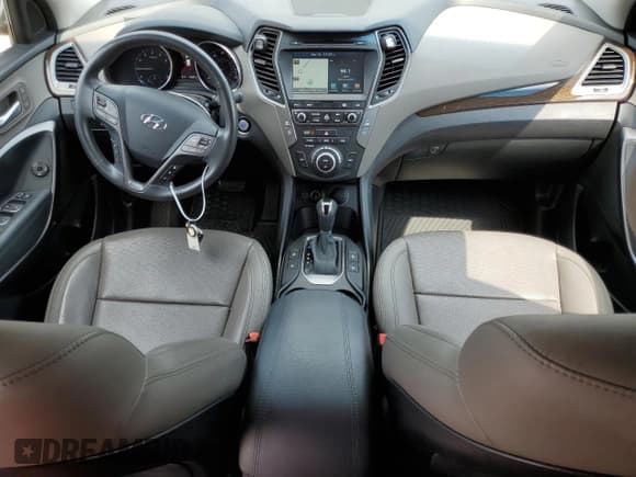 ✅ 2017 Hyundai Santa Fe 2.4L • VIN: 5XYZU3LB6HG479220 • Лот: 67381803. Опубликован ранее на Copart с пробегом 64 601 миль. Бесплатный доступ к архиву аукционных продаж из США и подробный отчёт об истории автомобиля на DreamBid. Изображение 8.