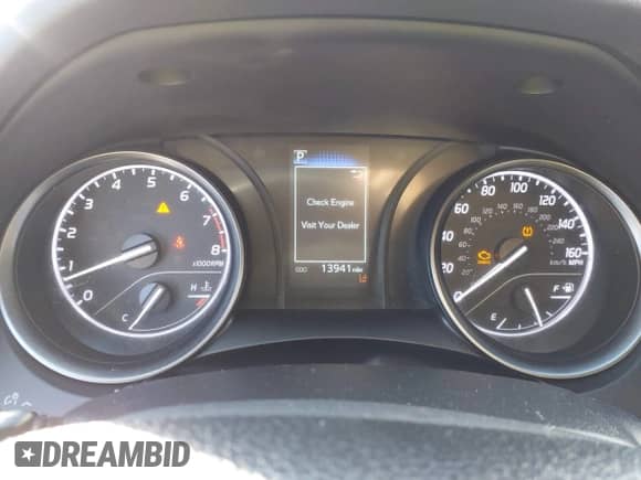 2022 Toyota Camry SE z VIN 4T1G11AKXNU712139, wystawiony jako IAAI lot #43506666 z przebiegiem 13 941 mil mil oraz . Historia ofert i sprzedaży dostępna na DreamBid. Obrazek 7.