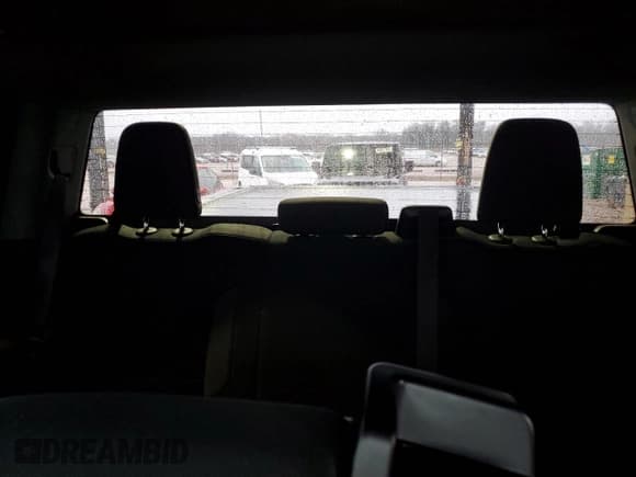 ✅ 2023 Chevrolet Silverado 2500HD • VIN: 2GC1YNE72P1731303 • Lot: 45006775. Wystawiony na Copart z przebiegiem 17 931 mil. Bezpłatny archiwum sprzedaży aukcyjnych z USA i szczegółowy raport historii pojazdu na DreamBid. Zdjęcie 10.