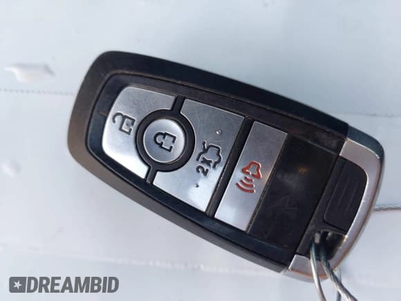 ✅ 2020 Ford Fusion SE • VIN: 3FA6P0LU6LR205868 • Lot: 43676302. Wystawiony na IAAI z przebiegiem 53 312 mil. Bezpłatny archiwum sprzedaży aukcyjnych z USA i szczegółowy raport historii pojazdu na DreamBid. Zdjęcie 11.