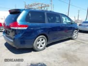 ✅ 2012 Toyota Sienna LE AAS • VIN: 5TDKK3DC5CS193806 • Лот: 43175998. Опубликован ранее на IAAI с пробегом 155 080 миль. Бесплатный доступ к архиву аукционных продаж из США и подробный отчёт об истории автомобиля на DreamBid. Изображение 4.
