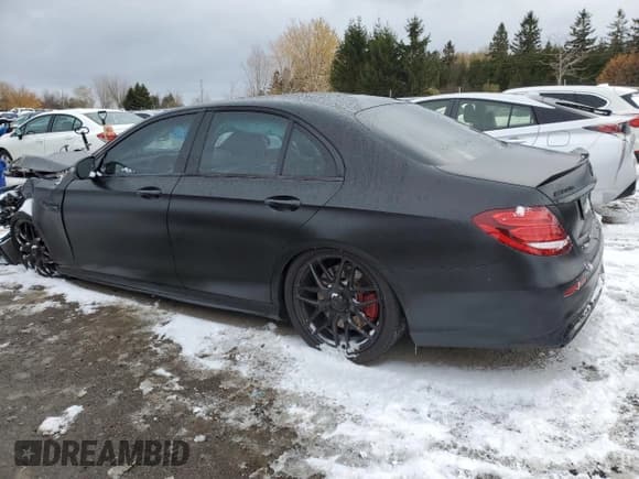 ✅ 2019 Mercedes-Benz E 63 S AMG • VIN: WDDZF8KB8KA558927 • Лот: 90868485. Опубликован ранее на Copart с пробегом 101 275 миль. Бесплатный доступ к архиву аукционных продаж из США и подробный отчёт об истории автомобиля на DreamBid. Изображение 2.
