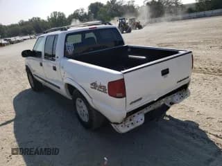 ✅ 2003 Chevrolet S-10 LS • VIN: 1GCDT13X53K106637 • Лот: 68842524. Опубликован ранее на Copart с пробегом 182 096 миль. Бесплатный доступ к архиву аукционных продаж из США и подробный отчёт об истории автомобиля на DreamBid. Изображение 2.