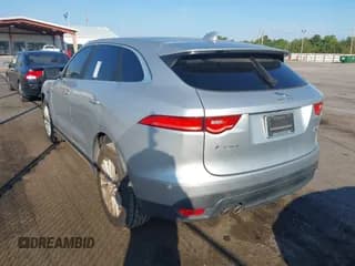✅ 2017 Jaguar F-Pace 20d Prestige • VIN: SADCK2BN5HA095189 • Lot: 43288443. Wystawiony na IAAI z przebiegiem 92 875 mil. Bezpłatny archiwum sprzedaży aukcyjnych z USA i szczegółowy raport historii pojazdu na DreamBid. Zdjęcie 3.