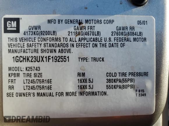 ✅ 2001 Chevrolet Silverado 2500HD LS • VIN: 1GCHK23UX1F192551 • Lot: 83001994. Wystawiony na Copart z przebiegiem 241 641 mil. Bezpłatny archiwum sprzedaży aukcyjnych z USA i szczegółowy raport historii pojazdu na DreamBid. Zdjęcie 12.