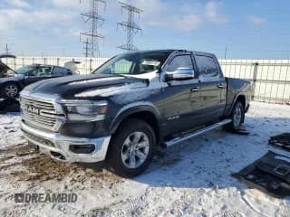 ✅ 2021 Ram 1500 Laramie • VIN: 1C6SRFJM6MN681011 • Lot: 88685155. Wystawiony na Copart z przebiegiem 43 712 mil. Bezpłatny archiwum sprzedaży aukcyjnych z USA i szczegółowy raport historii pojazdu na DreamBid. Zdjęcie 1.