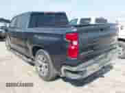 2022 Chevrolet Silverado 1500 LT z VIN 1GCPWCED8NZ104295, wystawiony jako IAAI lot #42053778 z przebiegiem 65 737 mil mil oraz . Historia ofert i sprzedaży dostępna na DreamBid. Obrazek 3.