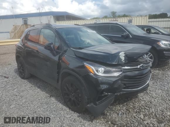 ✅ 2022 Chevrolet Trax LT • VIN: KL7CJLSMXNB563609 • Lot: 68684865. Listed on Copart with 28,448 mi. Free auction sales archive from the USA and detailed vehicle history report at DreamBid. Image 4.