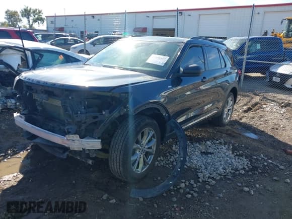 ✅ 2022 Ford Explorer XLT • VIN: 1FMSK8DH0NGB41520 • Лот: 43558557. Опубликован ранее на IAAI с пробегом 52 560 миль. Бесплатный доступ к архиву аукционных продаж из США и подробный отчёт об истории автомобиля на DreamBid. Изображение 2.