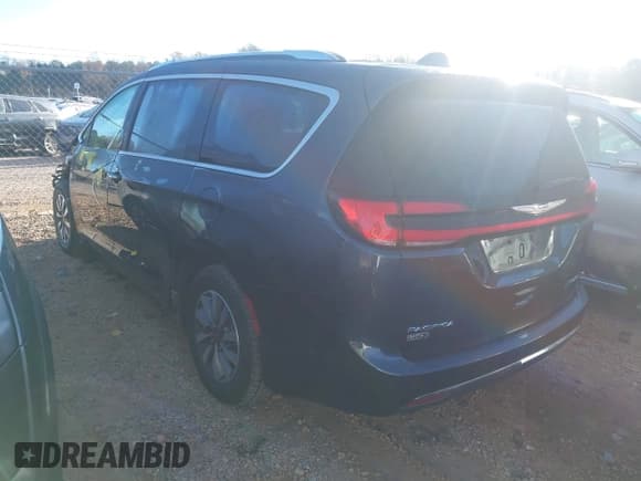 ✅ 2021 Chrysler Pacifica Hybrid Touring L • VIN: 2C4RC1L72MR594048 • Lot: 43772581. Listed on IAAI with 115,553 mi. Free auction sales archive from the USA and detailed vehicle history report at DreamBid. Image 3.