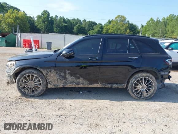 ✅ 2022 Mercedes-Benz GLC 300 • VIN: W1N0G8DBXNV335260 • Лот: 42961774. Опубликован ранее на IAAI с пробегом 69 934 миль. Бесплатный доступ к архиву аукционных продаж из США и подробный отчёт об истории автомобиля на DreamBid. Изображение 15.