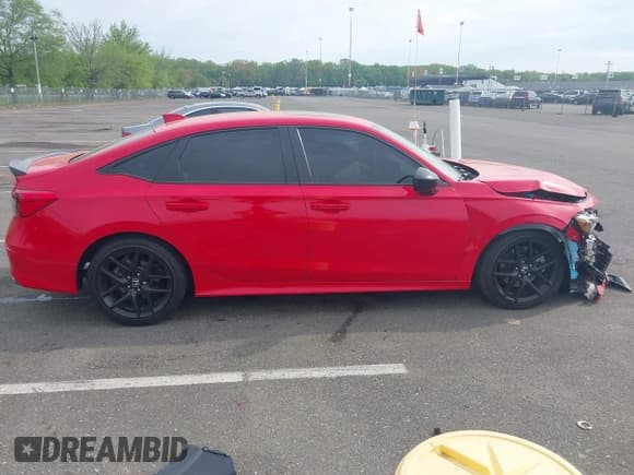 ✅ 2024 Honda Civic Si • VIN: 2HGFE1E51RH473471 • Lot: 42167221. Wystawiony na IAAI z przebiegiem 14 275 mil. Bezpłatny archiwum sprzedaży aukcyjnych z USA i szczegółowy raport historii pojazdu na DreamBid. Zdjęcie 12.