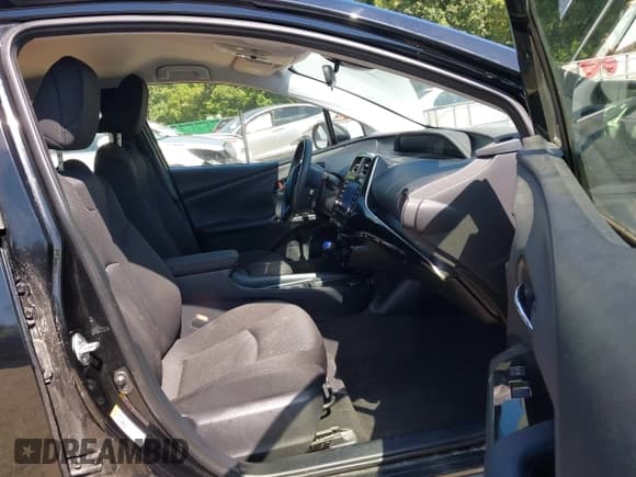 ✅ 2022 Toyota Prius L Eco • VIN: JTDKAMFU4N3184081 • Lot: 42862684. Listed on IAAI with 40,576 mi. Free auction sales archive from the USA and detailed vehicle history report at DreamBid. Image 5.