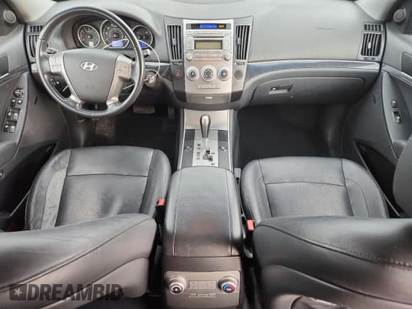 ✅ 2008 Hyundai Veracruz GLS • VIN: KM8NU73C18U045618 • Lot: 92645825. Listed on Copart with 222,747 mi. Free auction sales archive from the USA and detailed vehicle history report at DreamBid. Image 8.