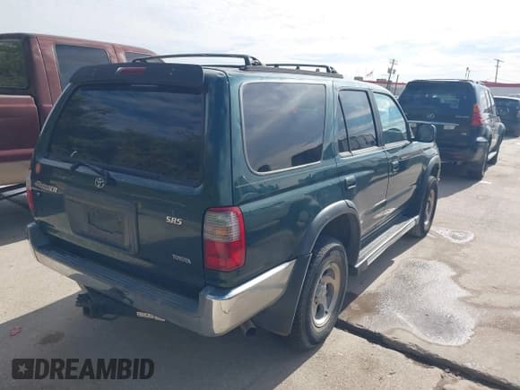 ✅ 2000 Toyota 4Runner SR5 • VIN: JT3GN86R2Y0175726 • Lot: 43816130. Listed on IAAI with 397,771 mi. Free auction sales archive from the USA and detailed vehicle history report at DreamBid. Image 4.