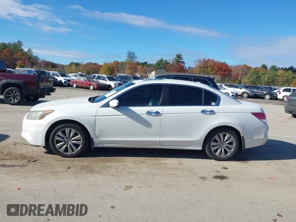 ✅ 2012 Honda Accord EX-L • VIN: 1HGCP3F88CA039989 • Lot: 43556547. Wystawiony na IAAI z przebiegiem 194 837 mil. Bezpłatny archiwum sprzedaży aukcyjnych z USA i szczegółowy raport historii pojazdu na DreamBid. Zdjęcie 14.