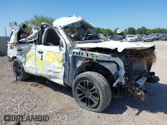 ✅ 2023 Ford Expedition XLT • VIN: 1FMJU1H87PEA66658 • Lot: 42862093. Listed on IAAI with 664 mi. Free auction sales archive from the USA and detailed vehicle history report at DreamBid. Image 1.