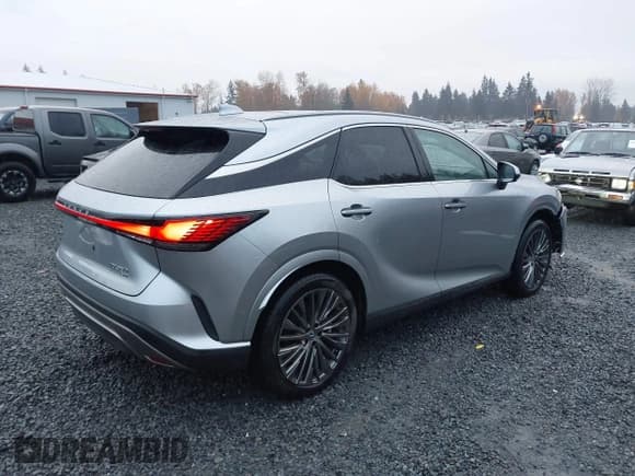 ✅ 2024 Lexus RX 350 Premium Plus • VIN: 2T2BAMCA9RC073206 • Lot: 43679898. Wystawiony na IAAI z przebiegiem 7 450 mil. Bezpłatny archiwum sprzedaży aukcyjnych z USA i szczegółowy raport historii pojazdu na DreamBid. Zdjęcie 4.