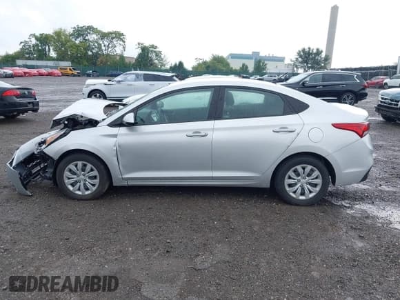 ✅ 2022 Hyundai Accent SEL • VIN: 3KPC24A69NE171619 • Lot: 43297106. Wystawiony na IAAI z przebiegiem 82 778 mil. Bezpłatny archiwum sprzedaży aukcyjnych z USA i szczegółowy raport historii pojazdu na DreamBid. Zdjęcie 14.