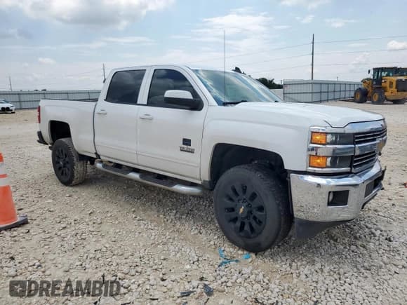 ✅ 2018 Chevrolet Silverado 2500HD LT • VIN: 1GC1CVEG9JF150203 • Lot: 70230545. Wystawiony na Copart z przebiegiem 110 978 mil. Bezpłatny archiwum sprzedaży aukcyjnych z USA i szczegółowy raport historii pojazdu na DreamBid. Zdjęcie 4.