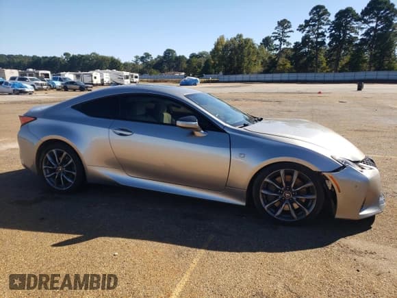 ✅ 2019 Lexus RC 350 • VIN: JTHHZ5BC4K5020625 • Lot: 89486245. Listed on Copart with 60,230 mi. Free auction sales archive from the USA and detailed vehicle history report at DreamBid. Image 4.