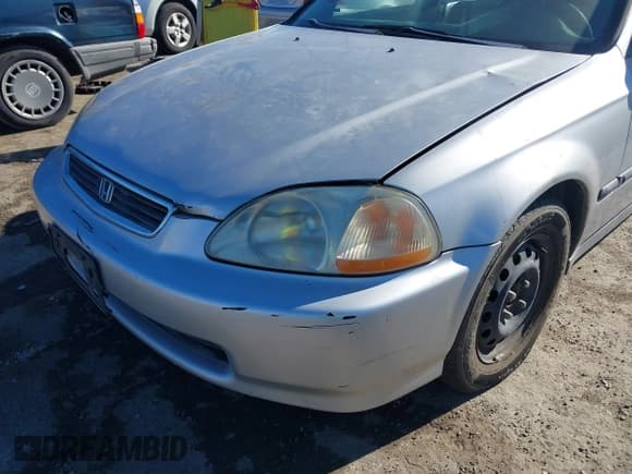 ✅ 1997 Honda Civic DX • VIN: 2HGEJ6528VH583518 • Lot: 41388173. Listed on IAAI with 250,513 mi. Free auction sales archive from the USA and detailed vehicle history report at DreamBid. Image 6.